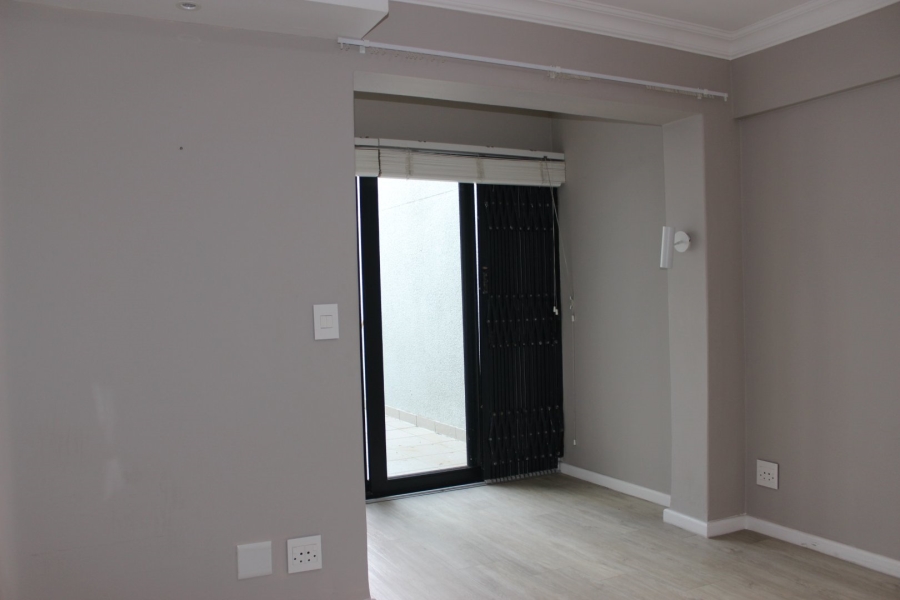 To Let 1 Bedroom Property for Rent in Three Anchor Bay Western Cape